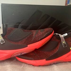 Nike OBJ FlyKnit Size 13 Shoes (NWT)